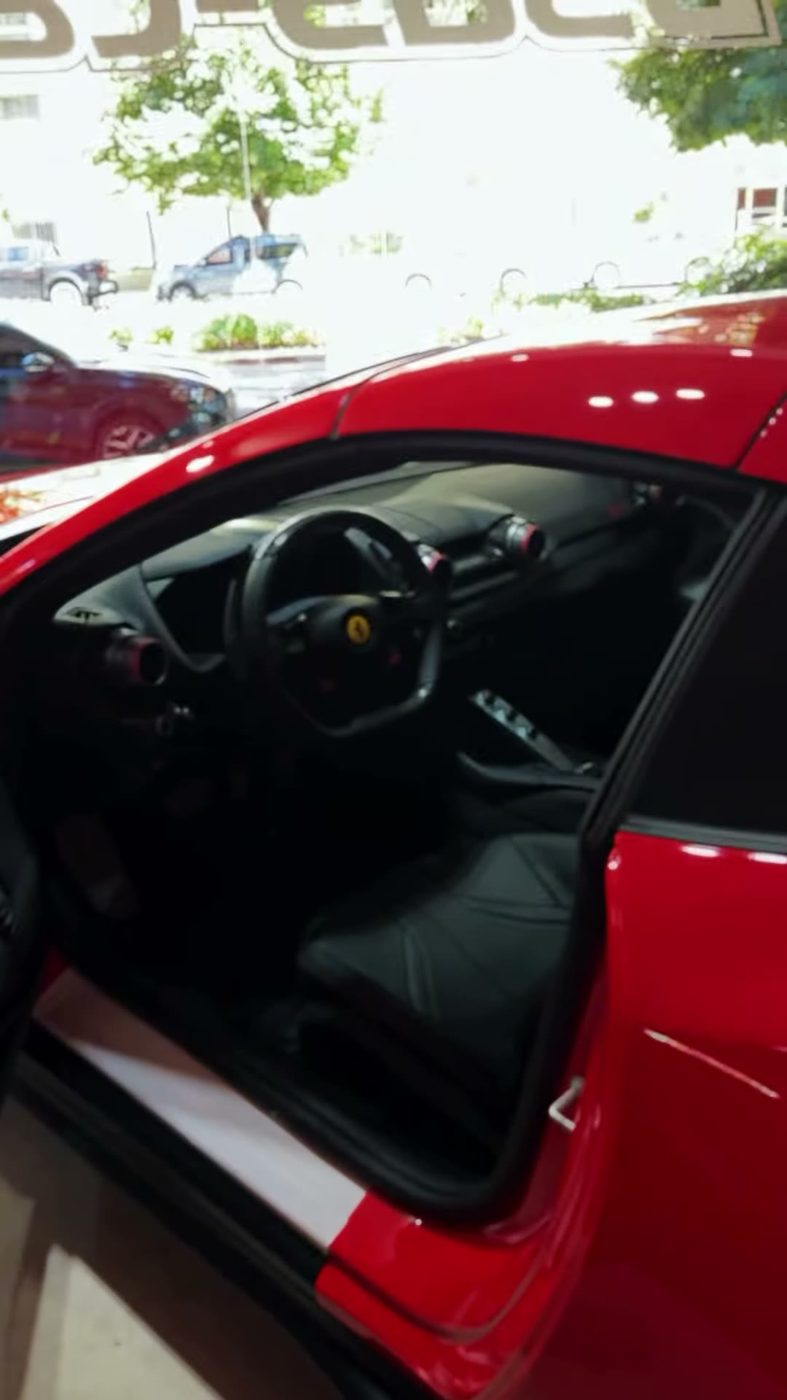 Ferrari 812 GTS, foto 7
