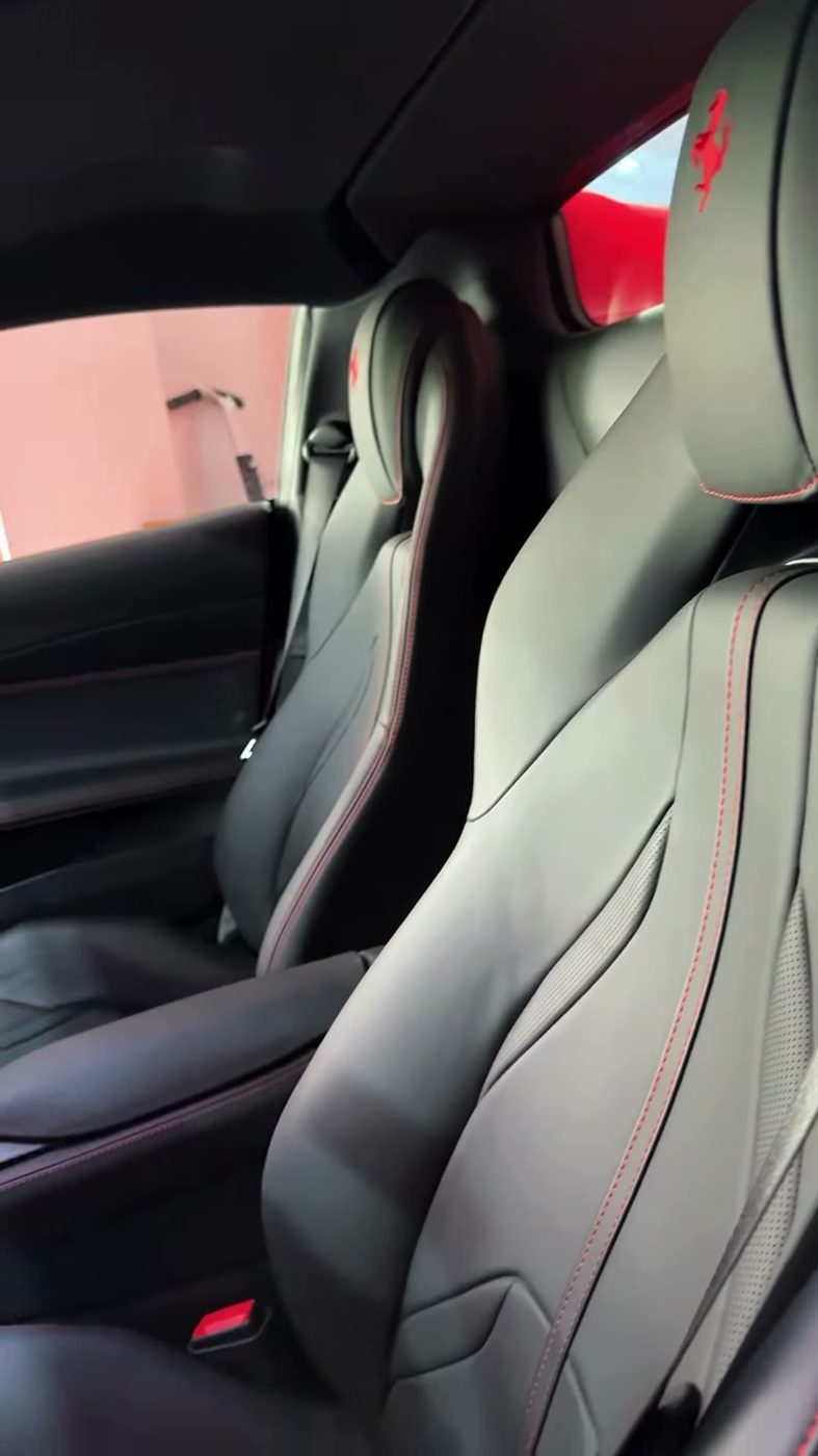 Ferrari 812 GTS, foto 8